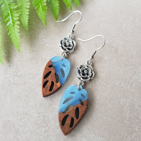 Flower Leaf Resin & Wood Earrings - Pearl Blue